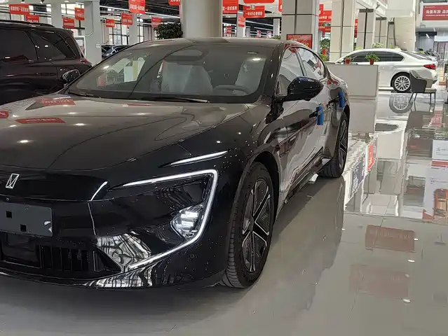 2026 Avatr 12