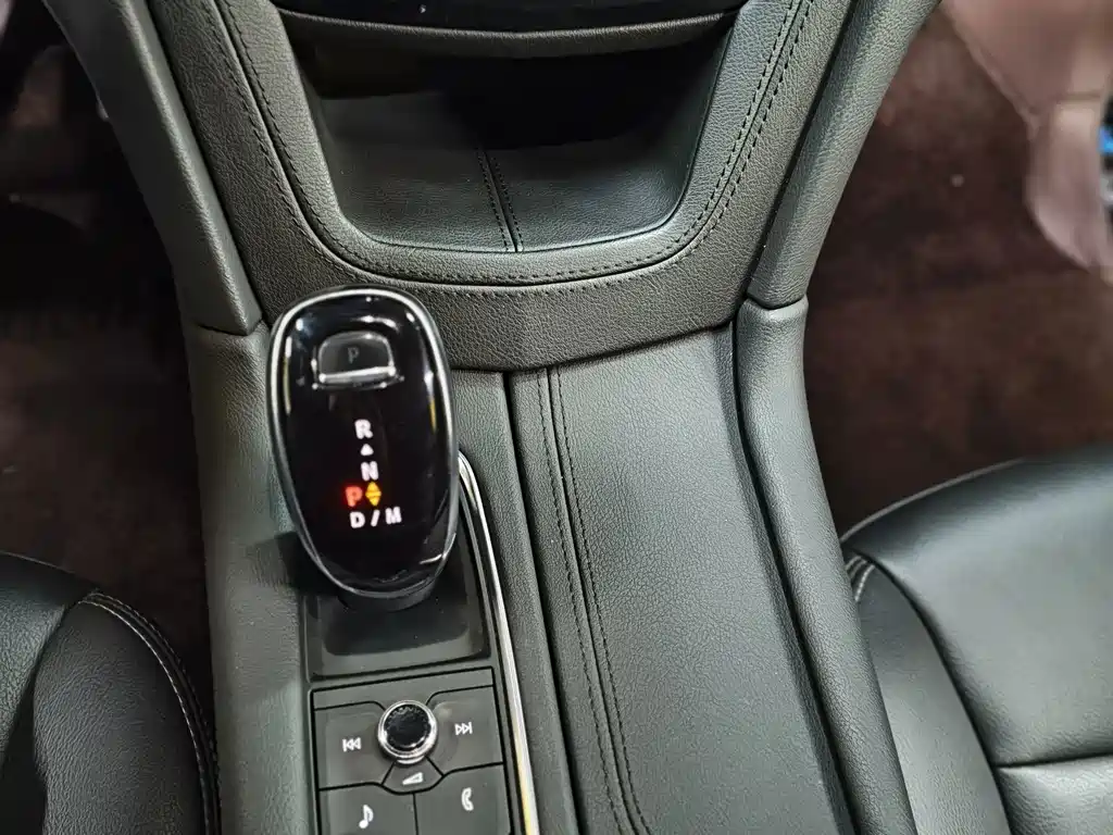 Cadillac XT5 — миниатюра 8