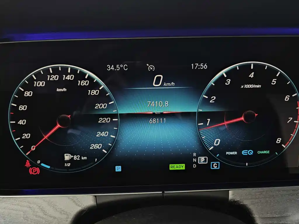 Mercedes-Benz E-Class (Import) — миниатюра 24