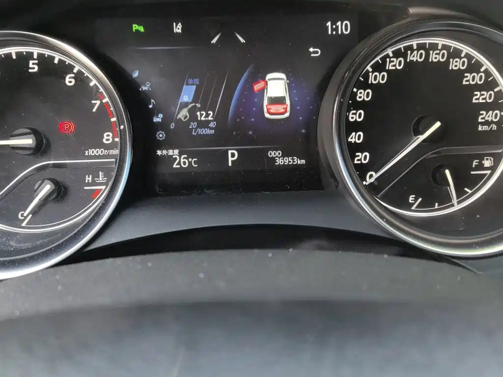 Toyota Camry — миниатюра 8