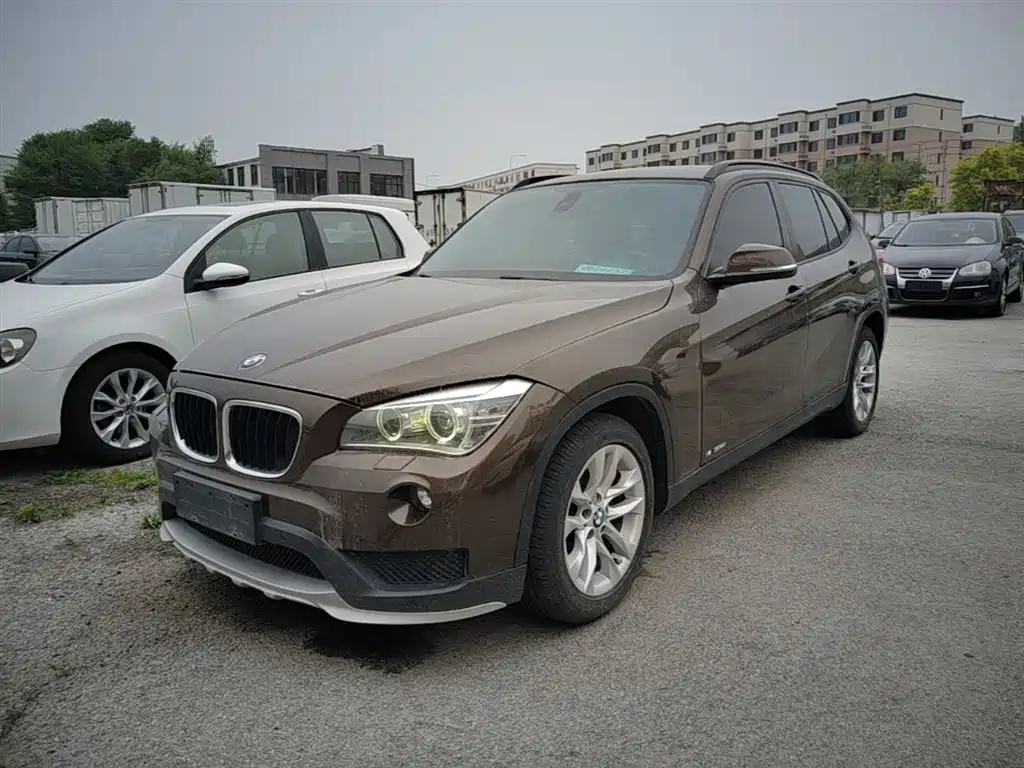 BMW X1 2014 sDrive18i Leading Type
