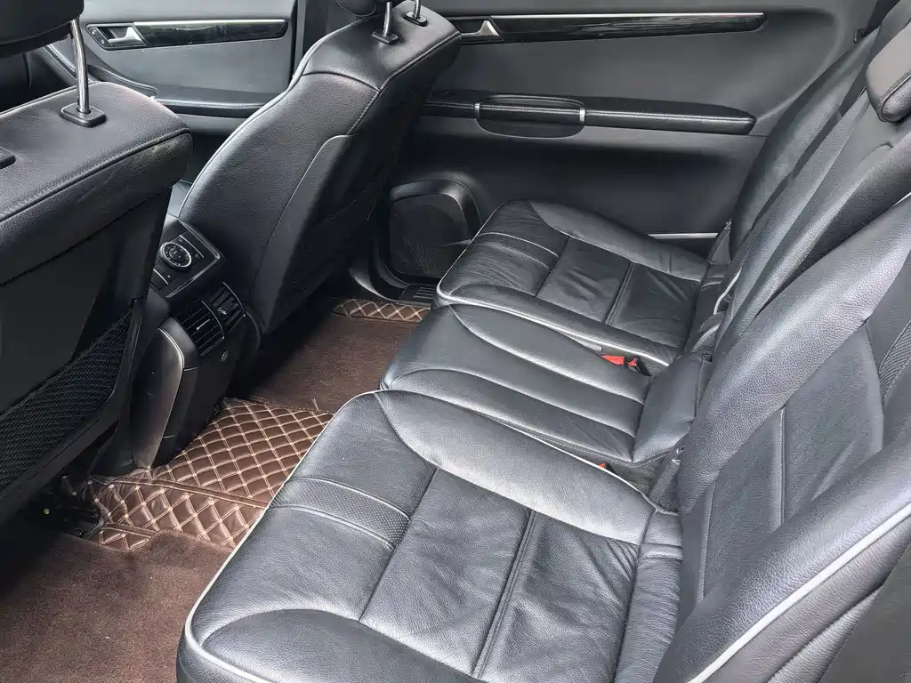 Mercedes-Benz R 2017 R 320 4MATIC