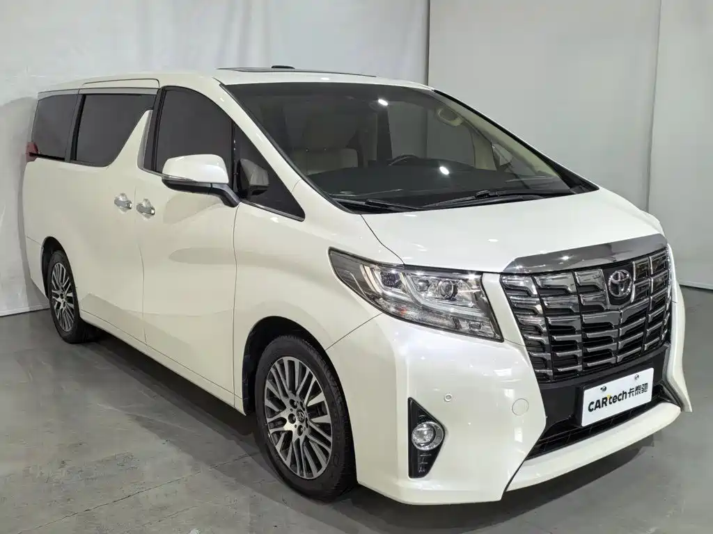 Toyota Alphard — миниатюра 4