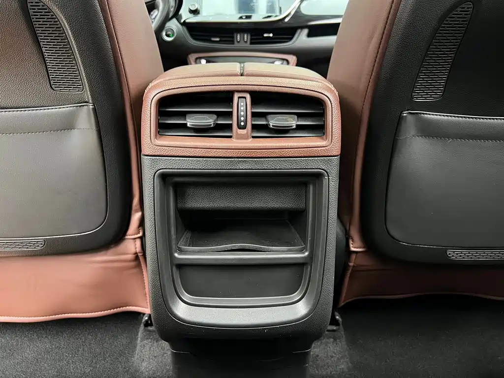 Buick Envision Plus — миниатюра 18