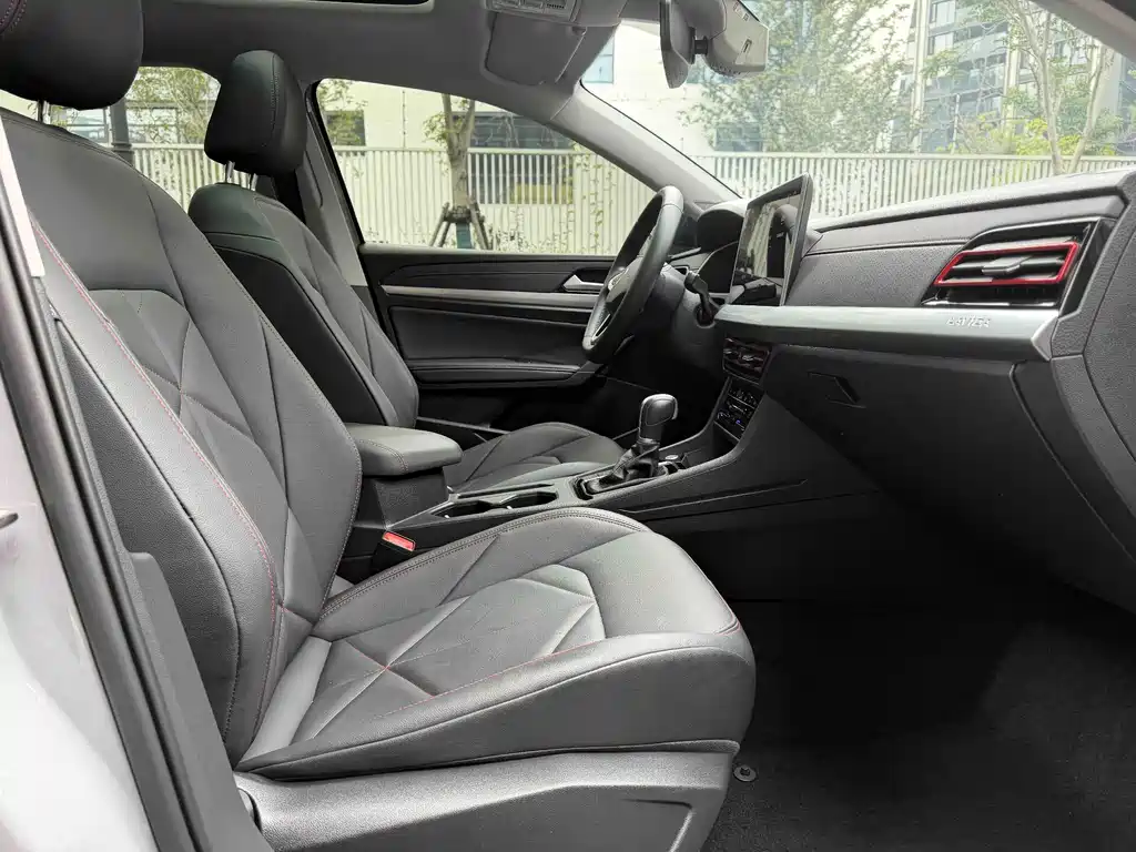 Volkswagen Lavida — миниатюра 8