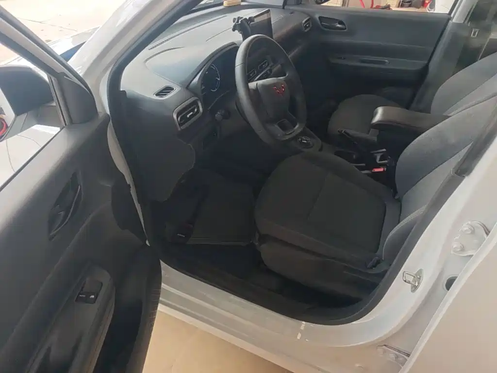 Wuling Hongguang EV — миниатюра 16