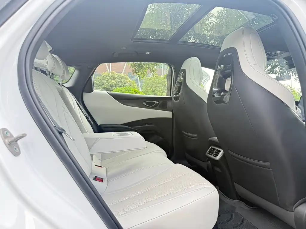 BYD Seal 06 — миниатюра 8