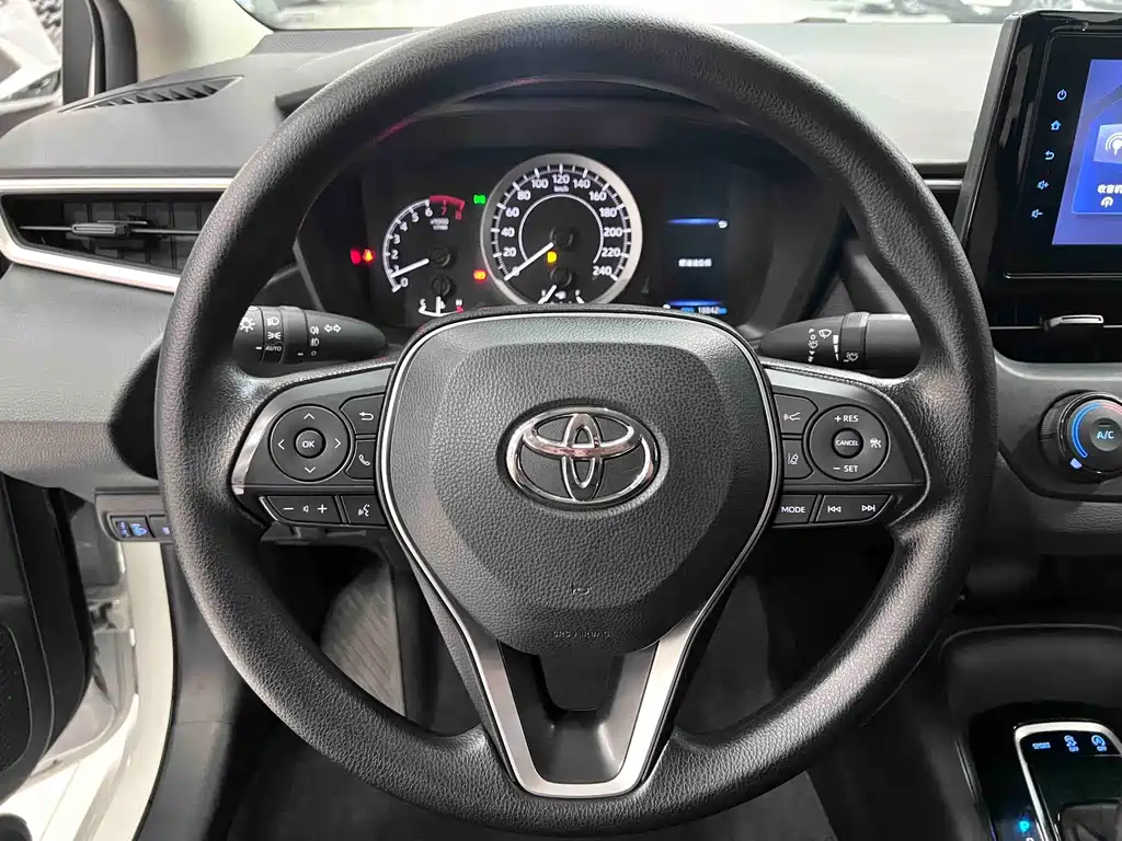 Toyota Corolla — миниатюра 8