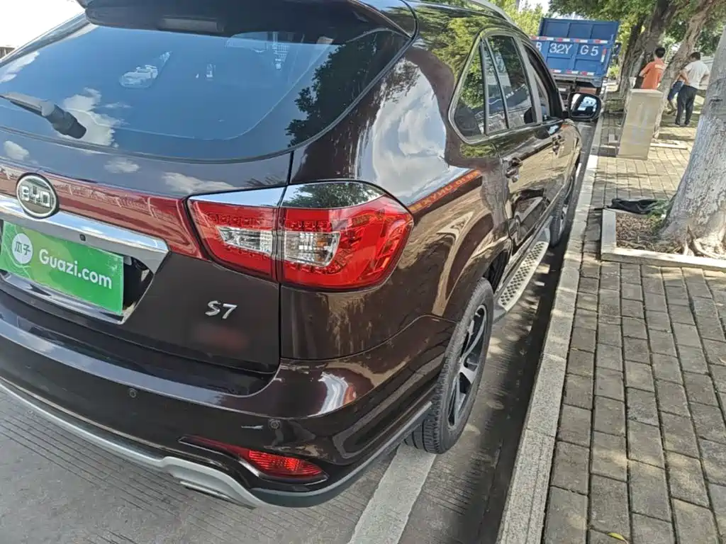 BYD S7 2015 2.0T AT Luxury