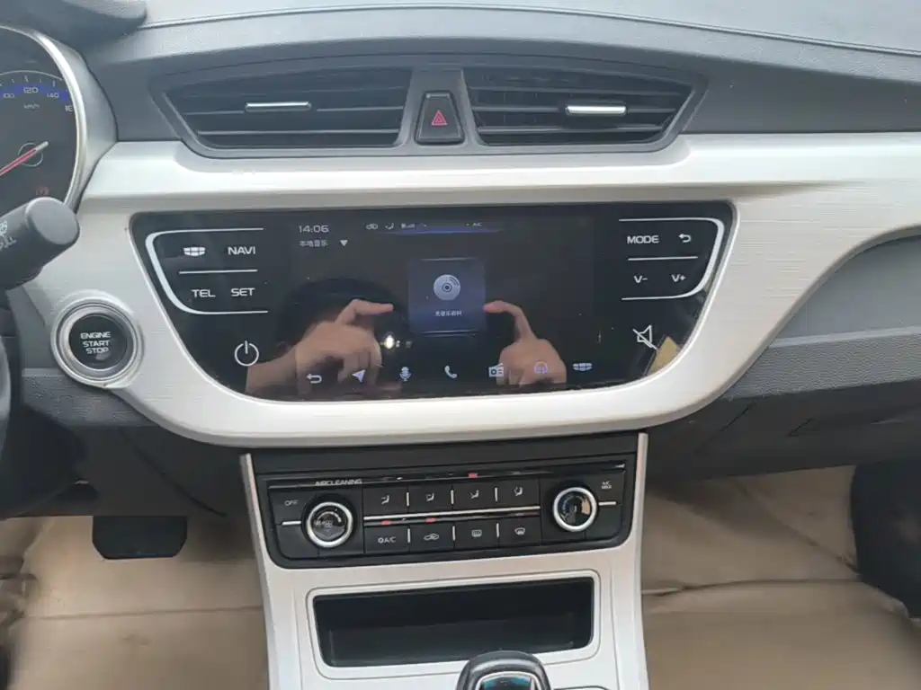 Geely Vision — миниатюра 13