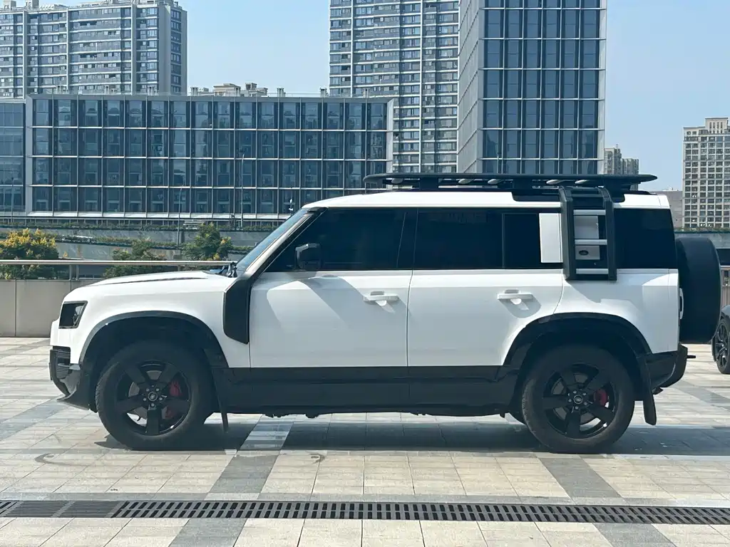 Land Rover Defender — миниатюра 4
