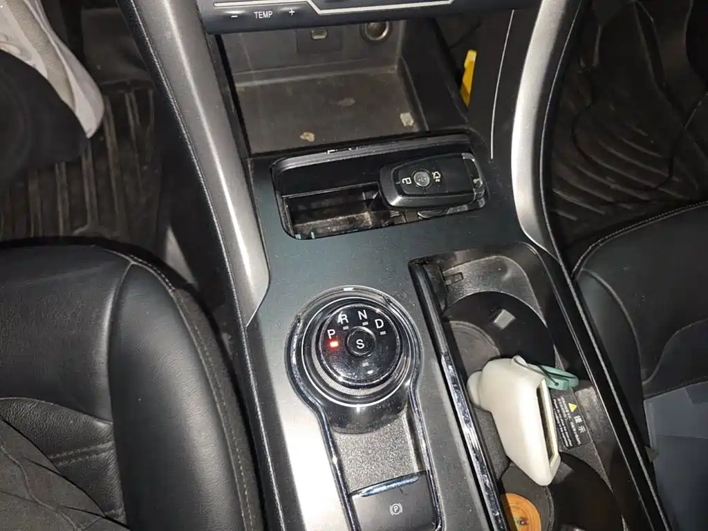 Ford Mondeo — миниатюра 14