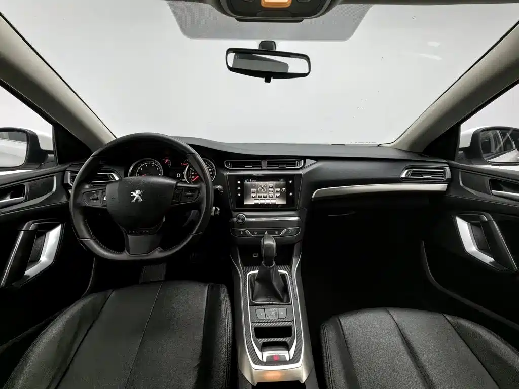 Peugeot 408 — миниатюра 5