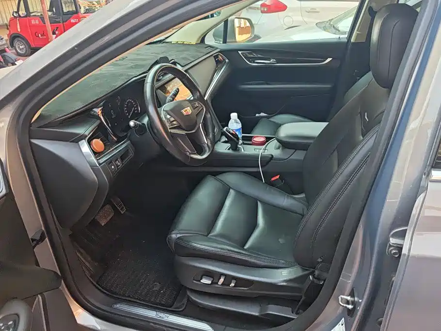 Cadillac XT5 — миниатюра 8