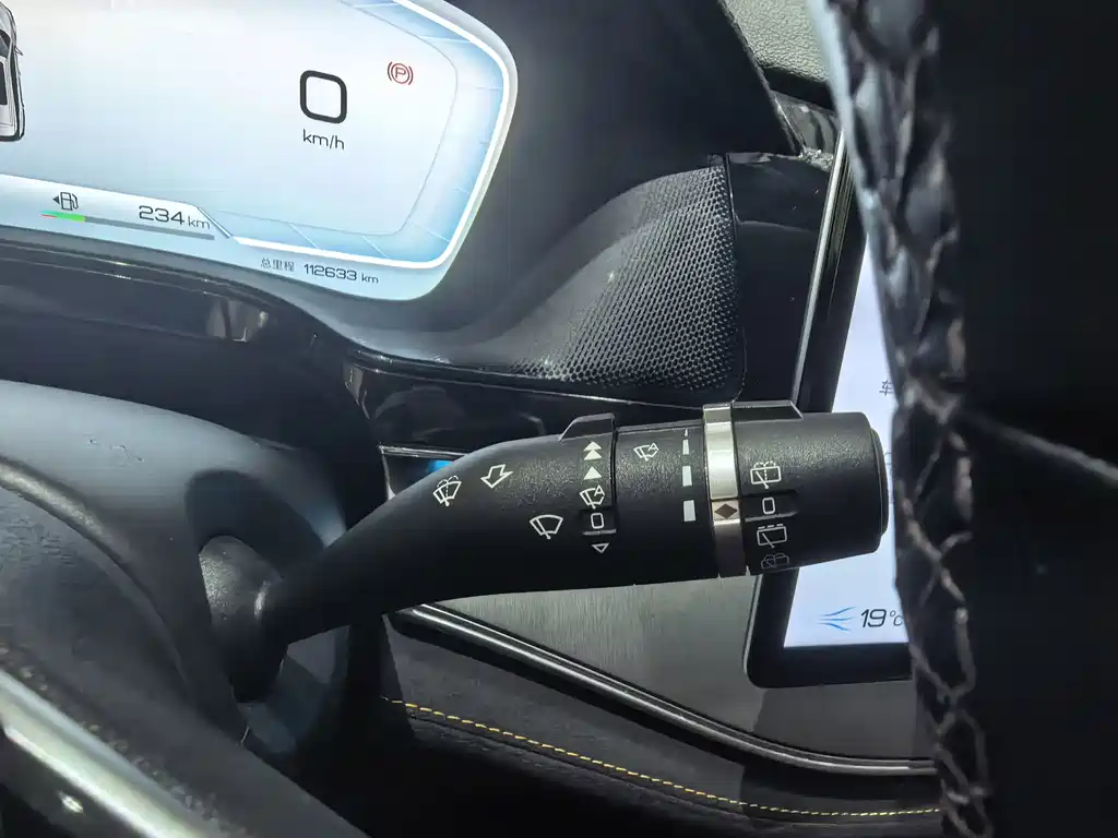 BYD Tang New Energy — миниатюра 13