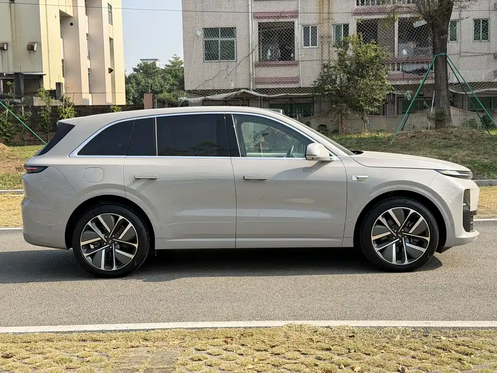 Li Auto IDEAL L6