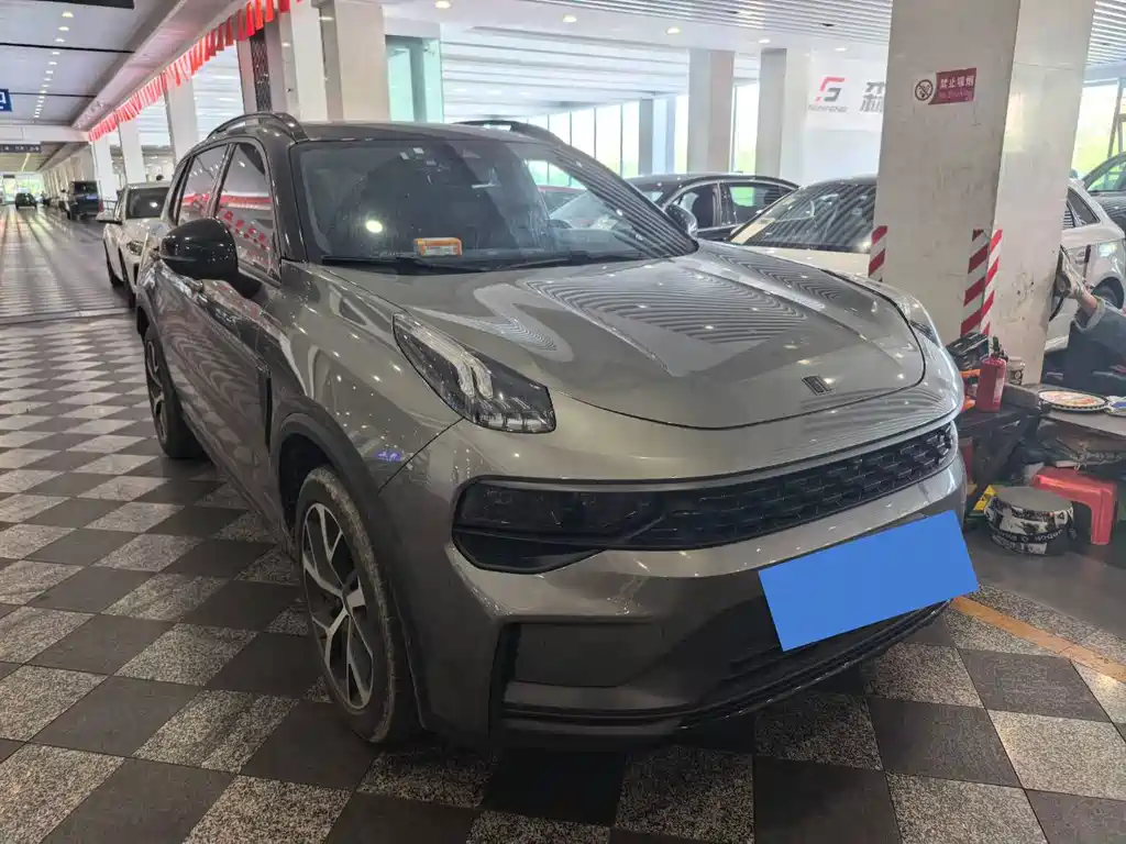 Lynk & Co 01 — миниатюра 2