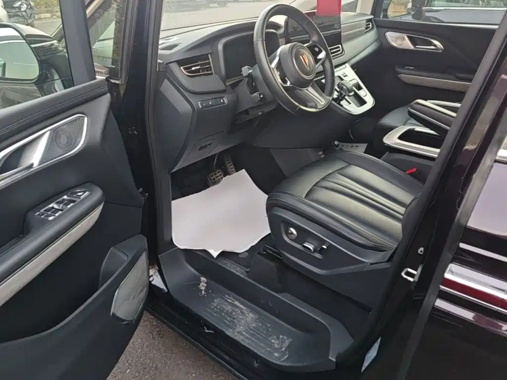Hongqi Hongqi HQ9 PHEV — миниатюра 16