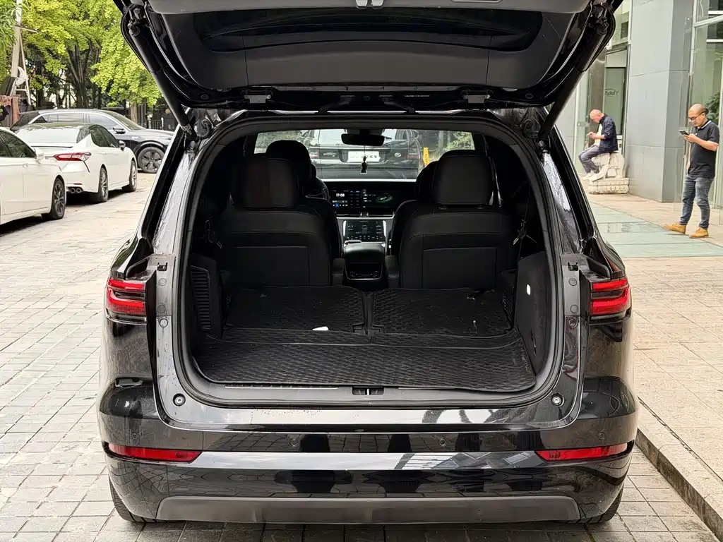 Li Auto Li ONE — миниатюра 8
