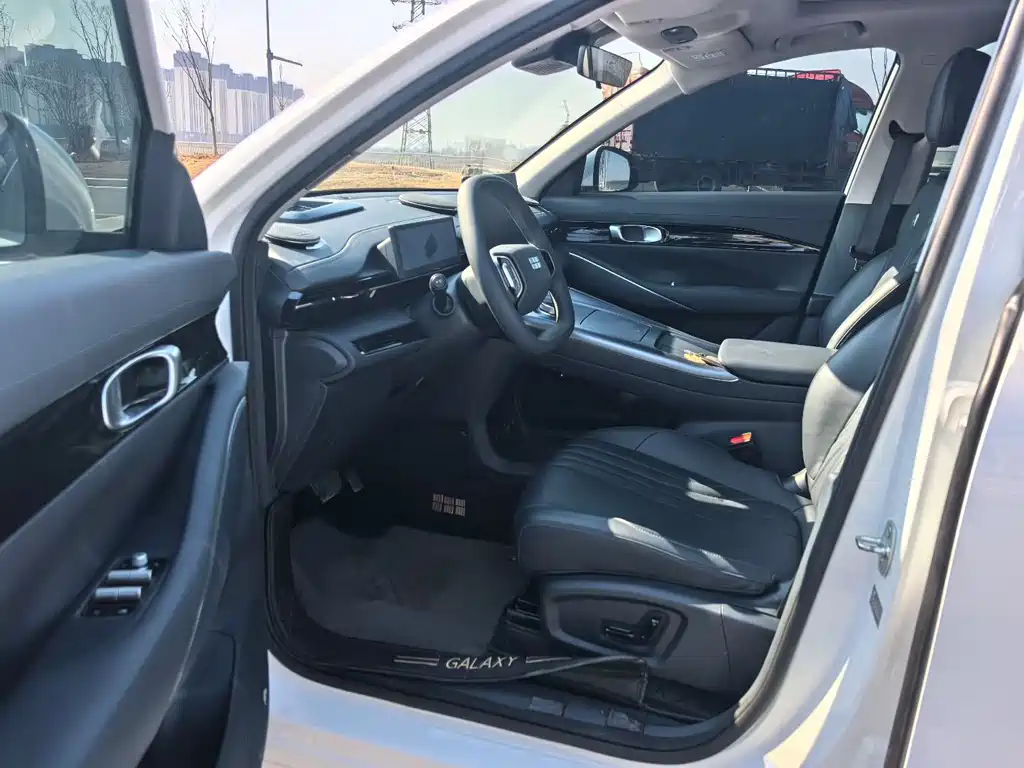 GEELY GALAXY GALAXY E5