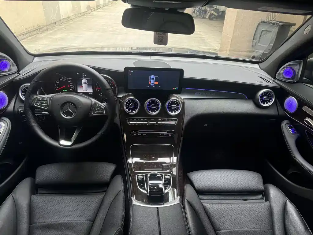 Mercedes-Benz GLC 2018 GLC 260 4MATIC Luxury