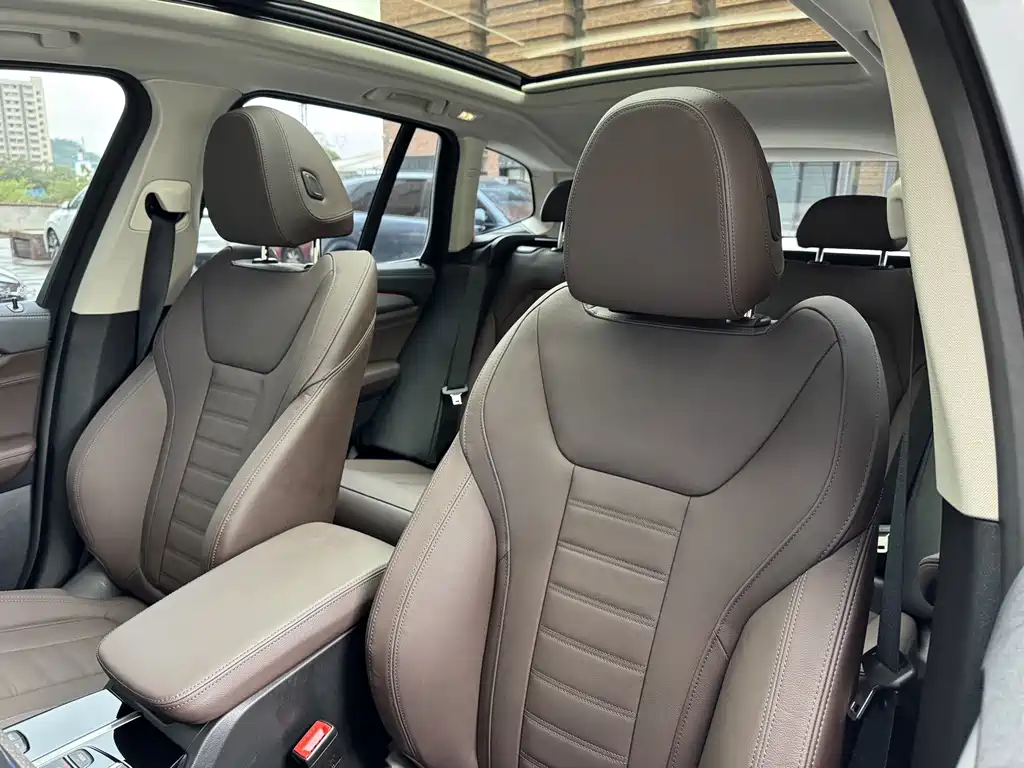 BMW iX3 — миниатюра 18