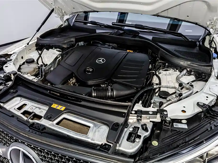 Mercedes-Benz GLC 2023 GLC 260 L 4MATIC 5 мест