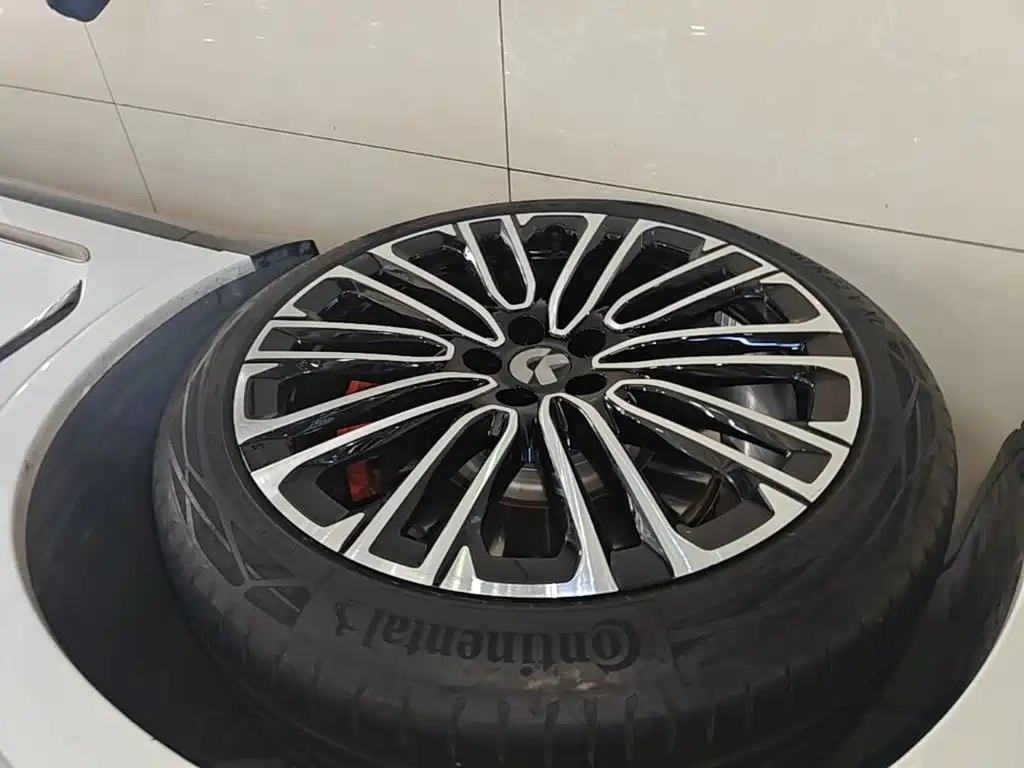 NIO ES8 — миниатюра 23