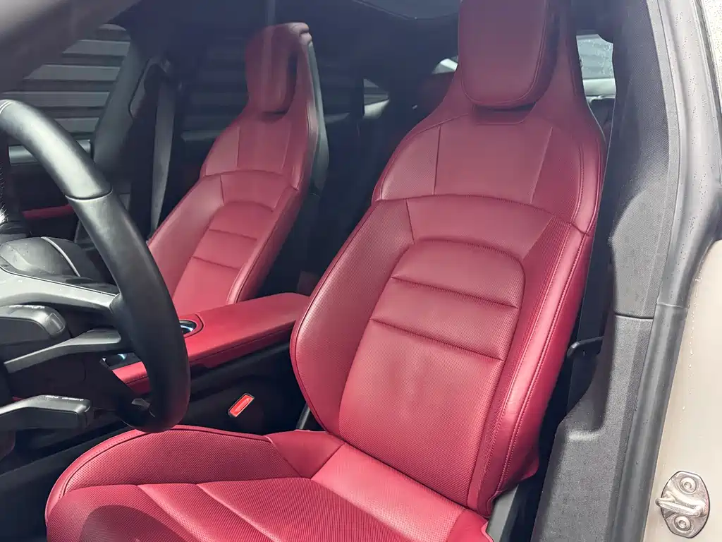 Porsche Taycan — миниатюра 12