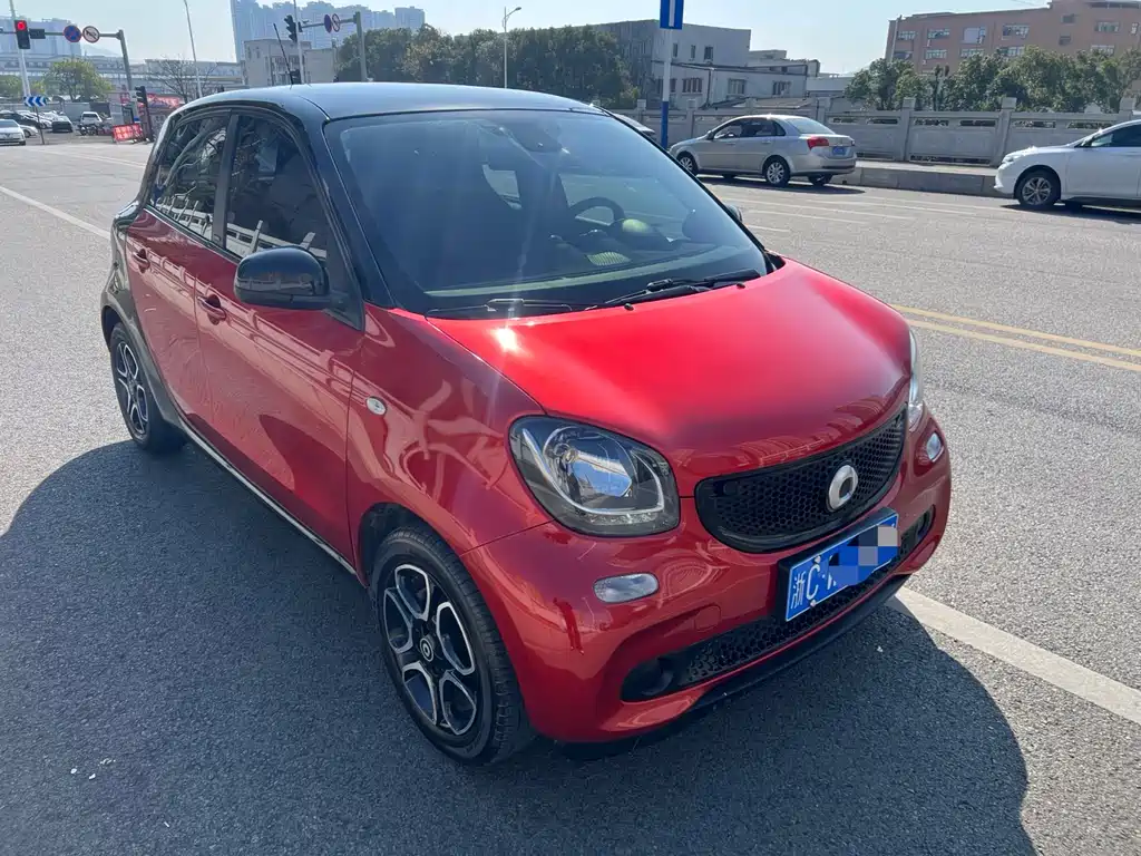 SMART FORFOUR