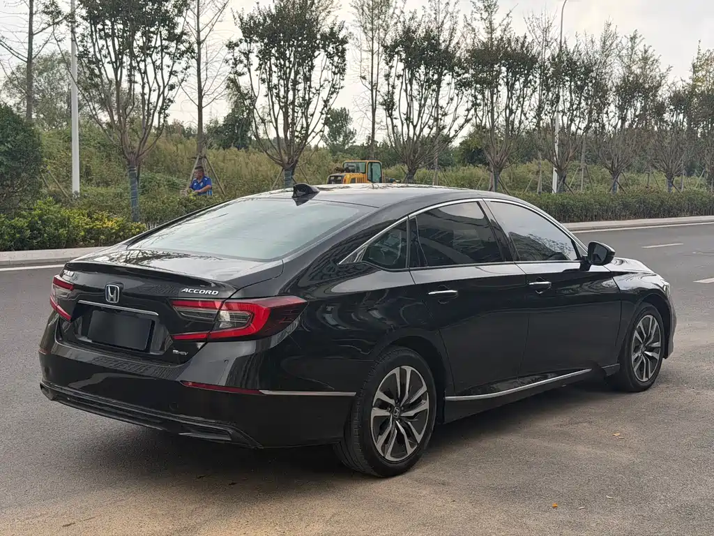 Honda Accord — миниатюра 8