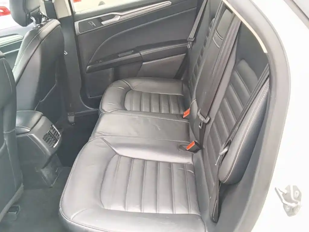 Ford Mondeo — миниатюра 17