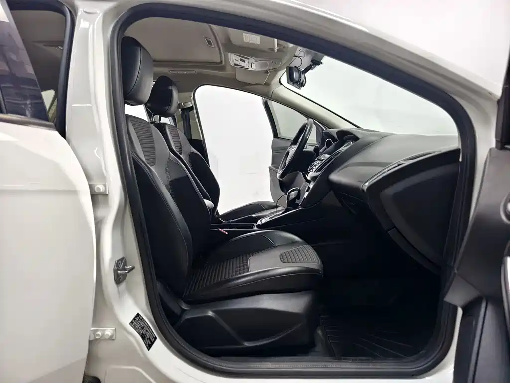Ford Focus — миниатюра 14