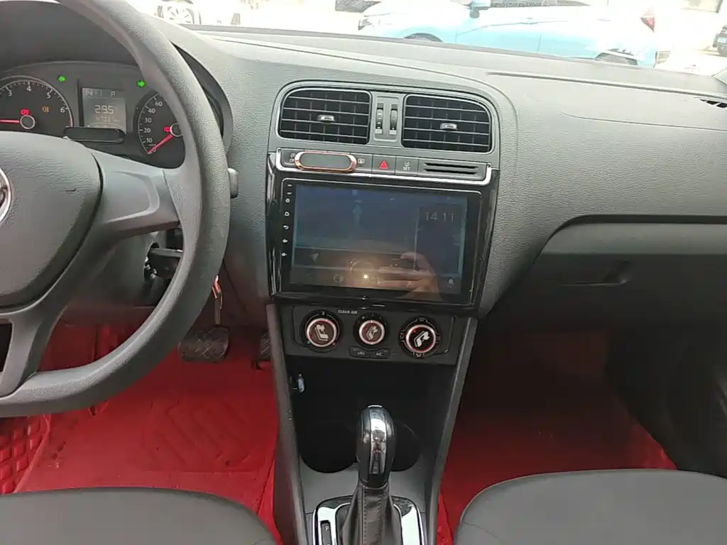 Volkswagen Polo — миниатюра 13