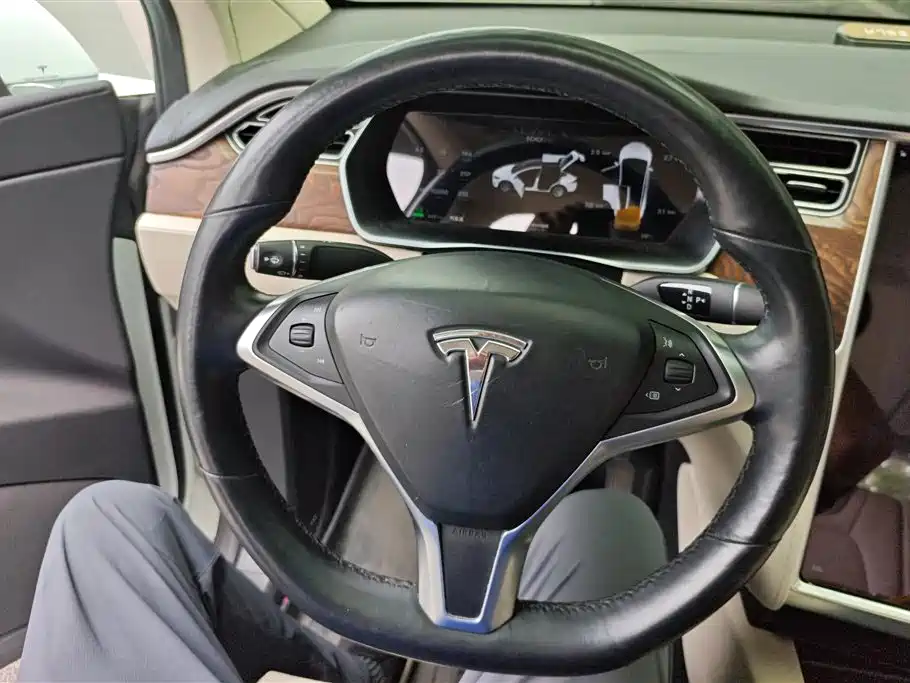 Tesla Model X — фотографии объявления, Фото 15