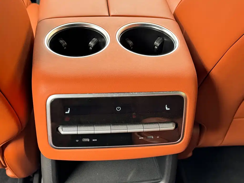 Li Auto Li L8 — миниатюра 6