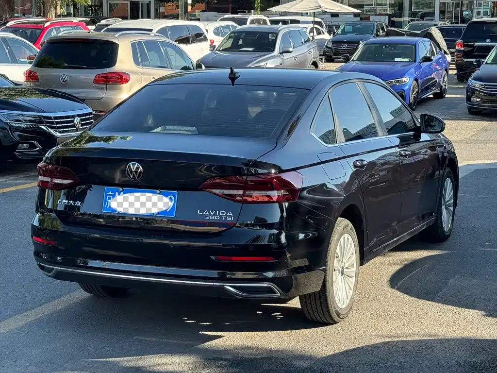 Volkswagen Lavida — миниатюра 4