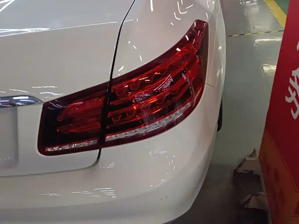 Mercedes-Benz E-Class (Import) — миниатюра 8