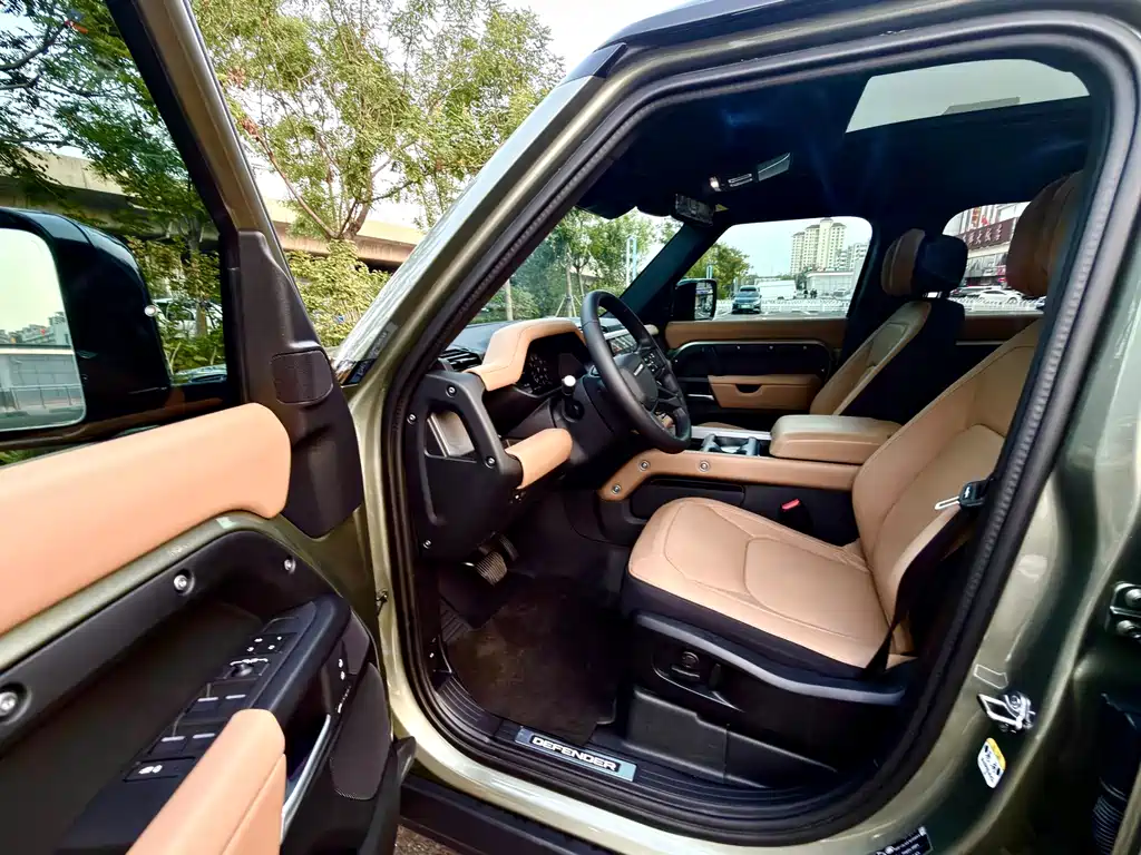 Land Rover Defender — миниатюра 9