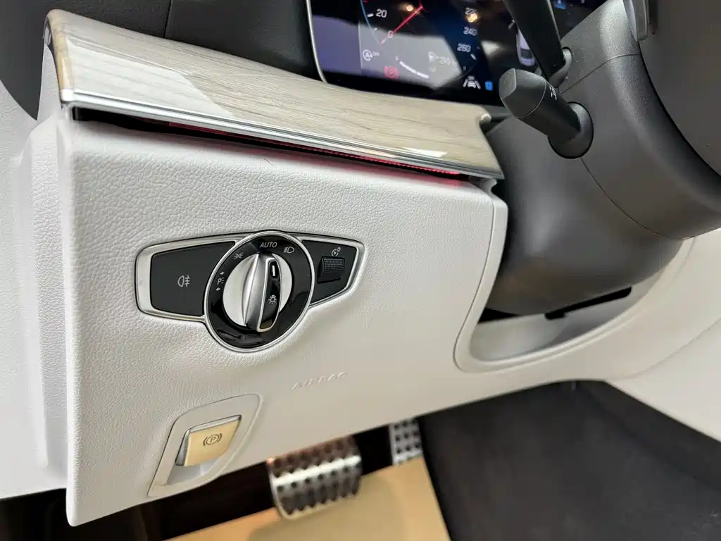 Mercedes-Benz CLS — миниатюра 15
