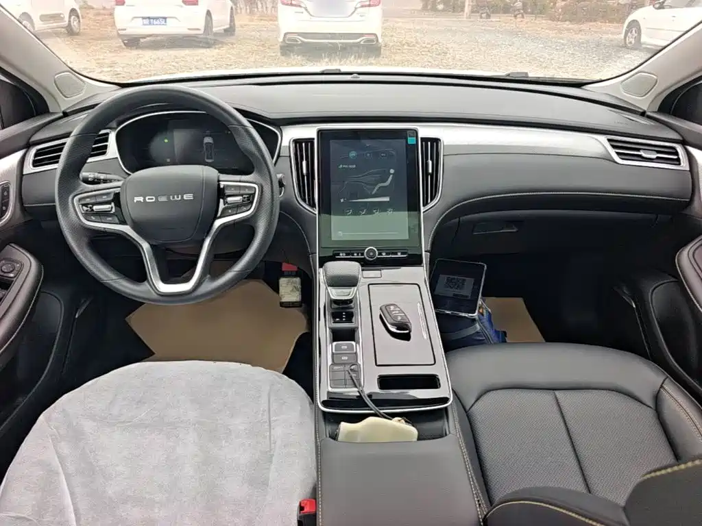 Roewe i6 MAX New Energy — миниатюра 10