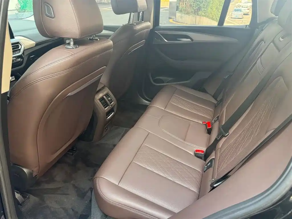 BMW iX3 — миниатюра 5