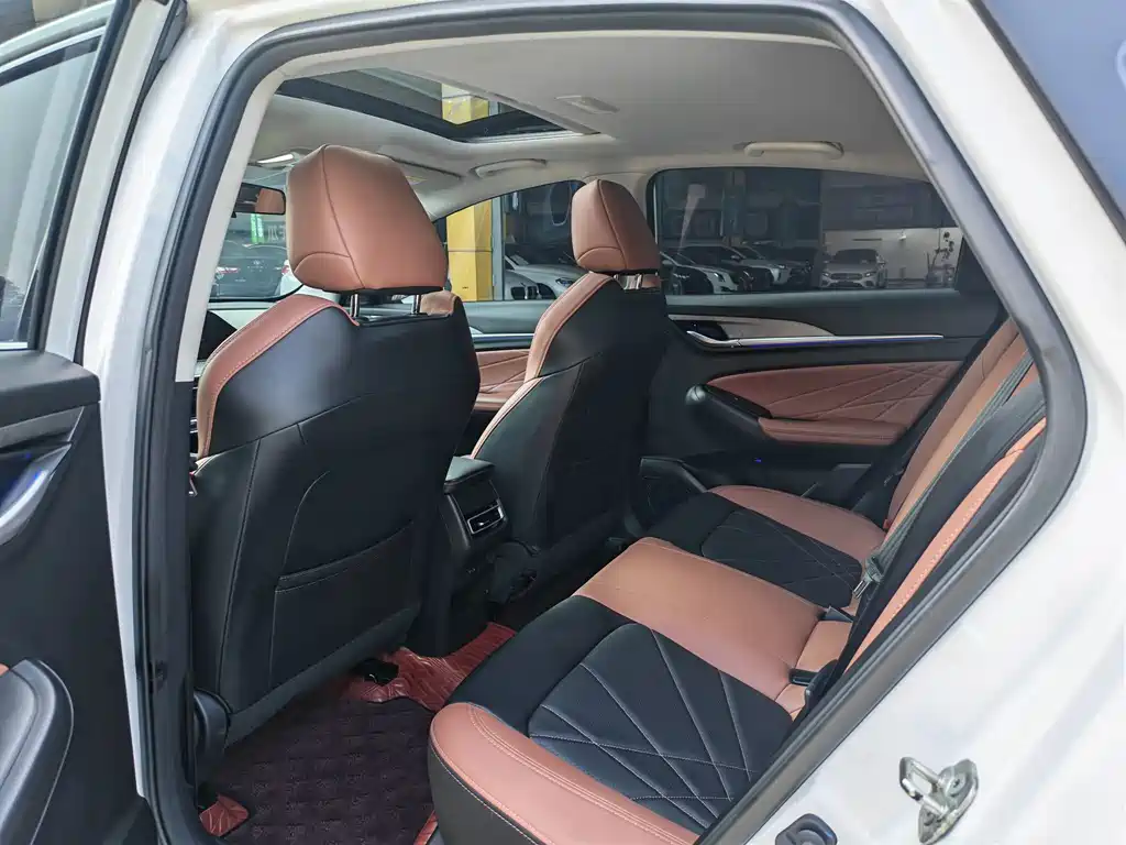Changan Eado — миниатюра 9