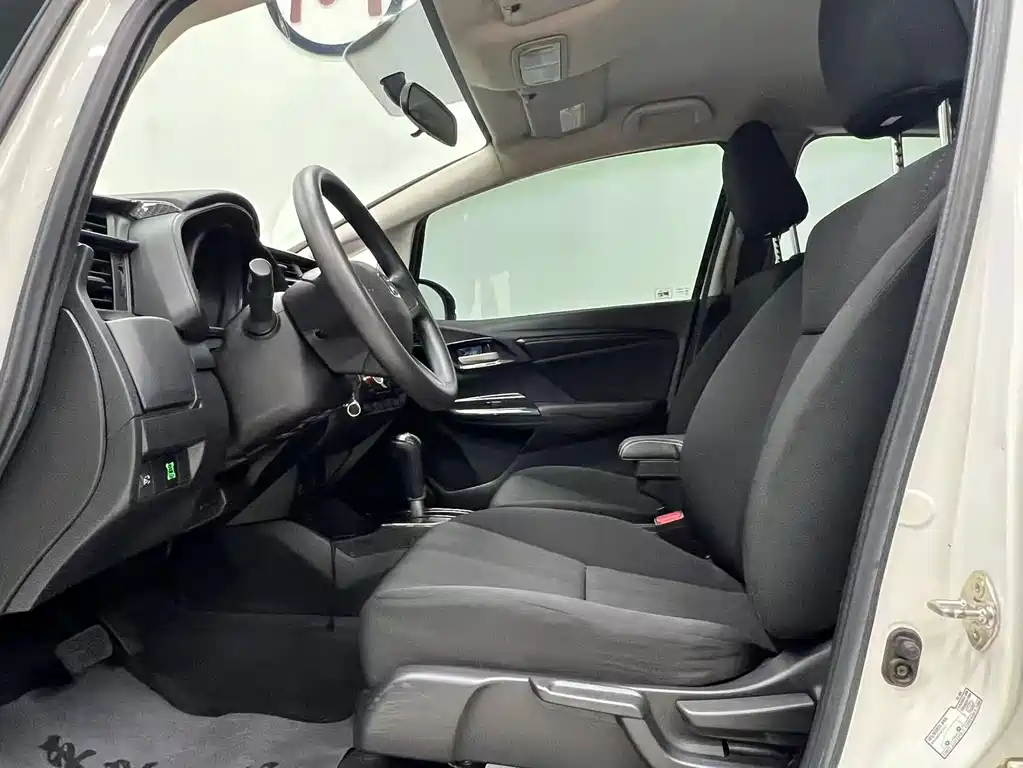 Honda Fit — миниатюра 5
