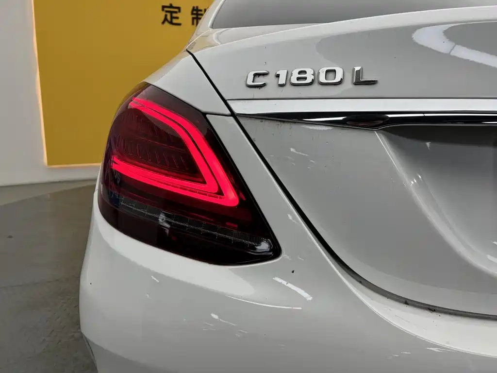 Mercedes-Benz C-Class — миниатюра 9