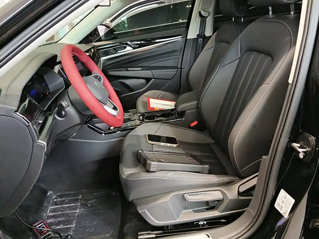 Volkswagen Passat PHEV — миниатюра 15