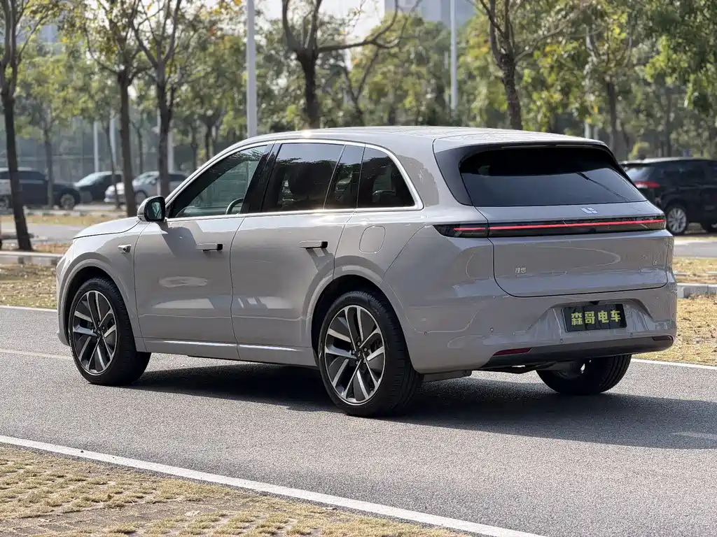 Li Auto IDEAL L6