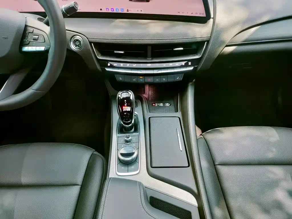 Cadillac CT5 — миниатюра 36
