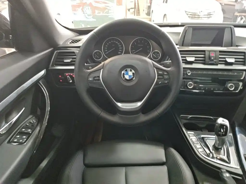 BMW 3 Series GT — миниатюра 11