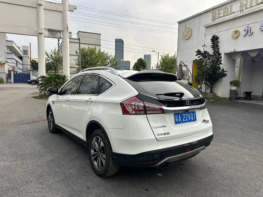 Luxgen U6 — миниатюра 7